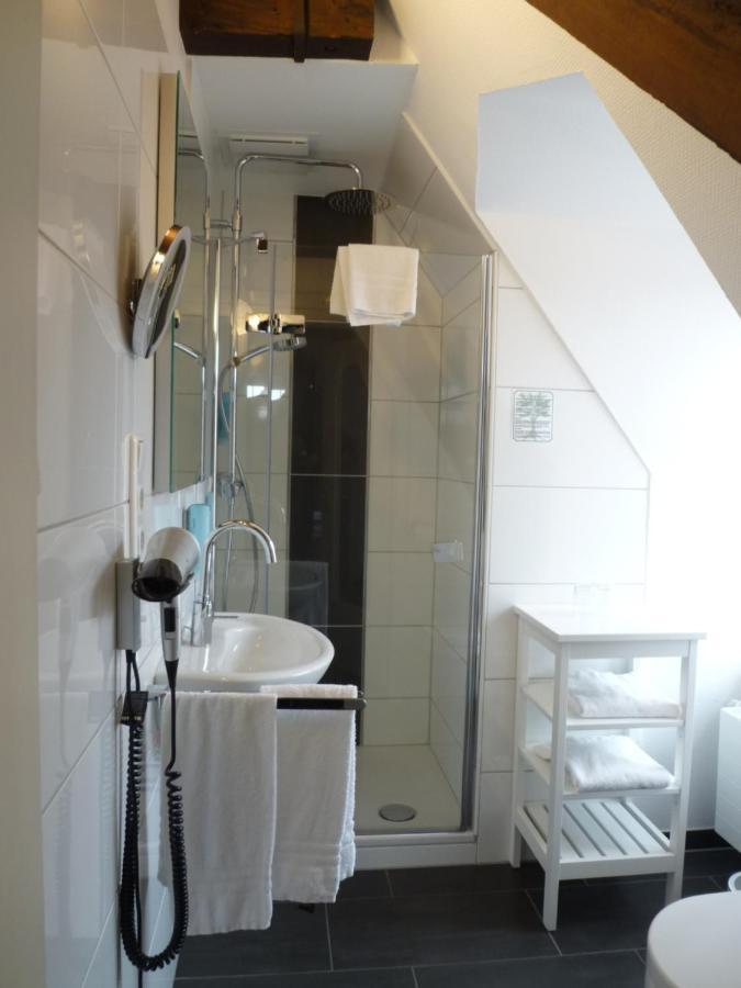 Hohes Haus Hotel Greetsiel Bagian luar foto
