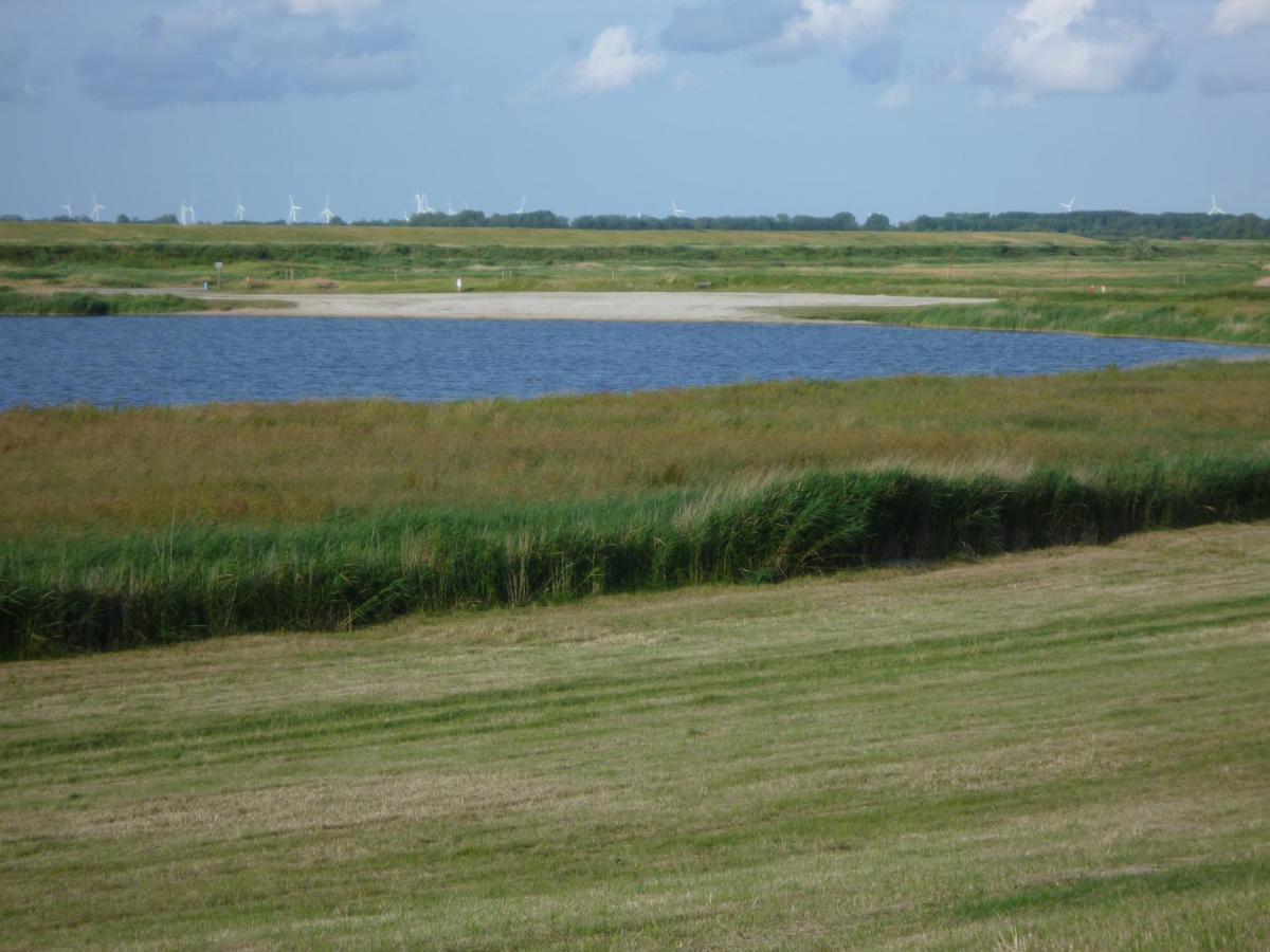 Hohes Haus Hotel Greetsiel Bagian luar foto