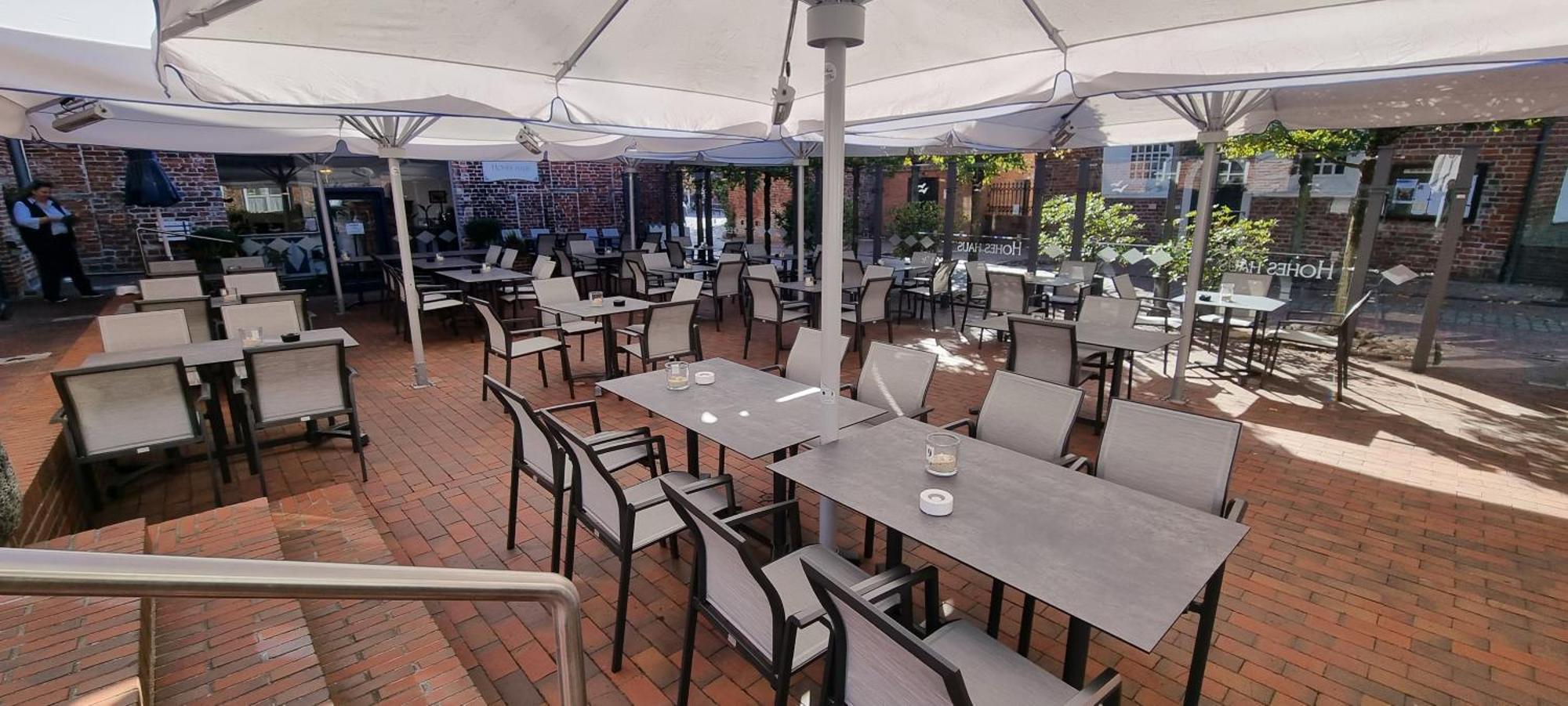 Hohes Haus Hotel Greetsiel Bagian luar foto